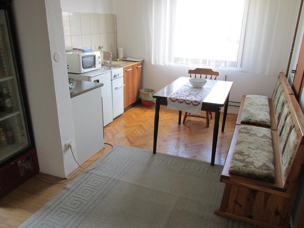דובוי Country House Roman מראה חיצוני תמונה