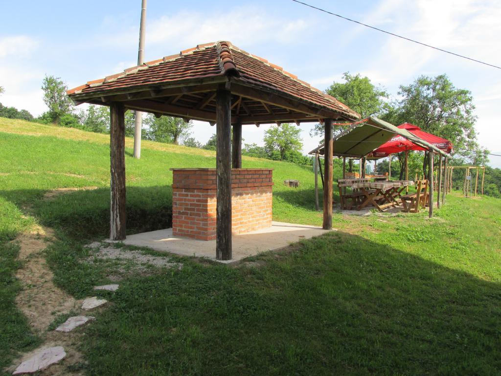 דובוי Country House Roman מראה חיצוני תמונה